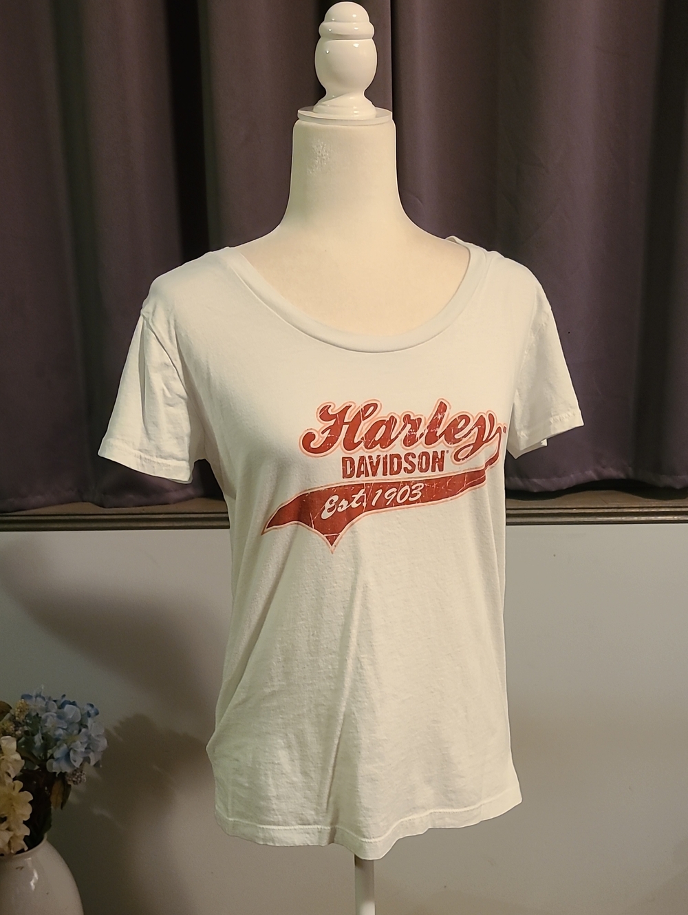 Harley-Davidson White Tee with Rust-Red Script Logo - Large